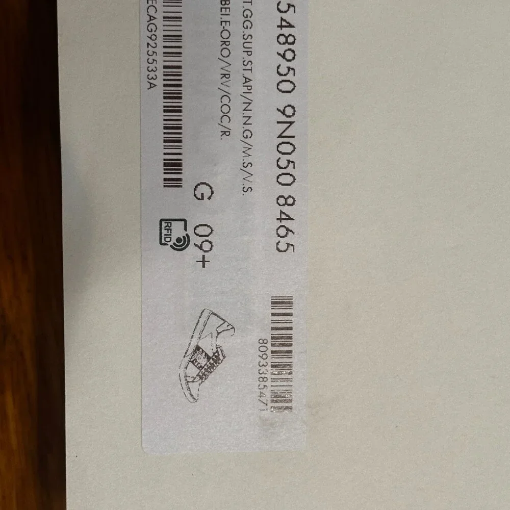 Gucci Supreme Sneakers with Bees - Picture 7 of 16